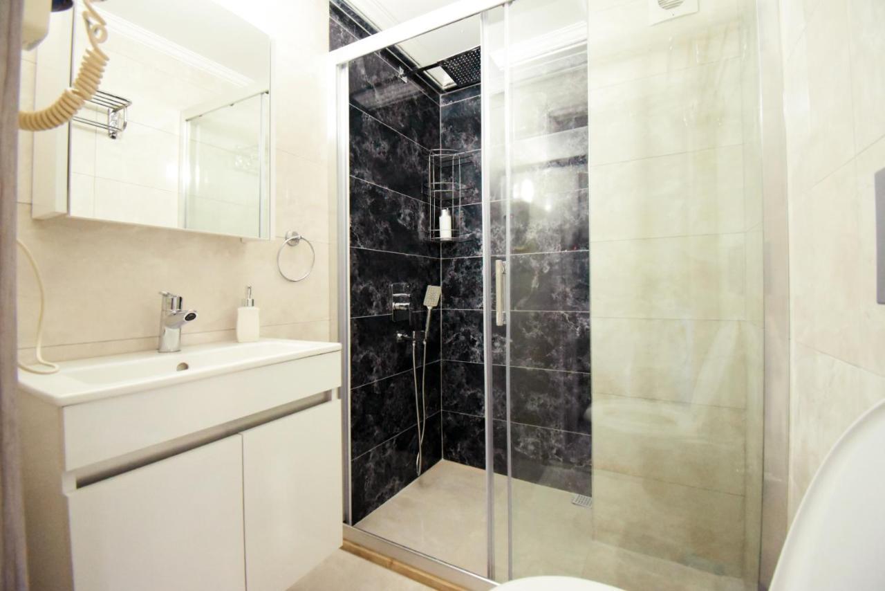 Eroglu City Hotel Fethiye Bagian luar foto